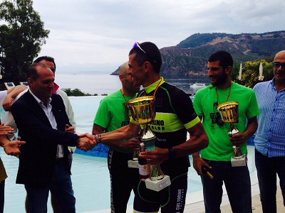 premiazione-2aeolian-triathlon